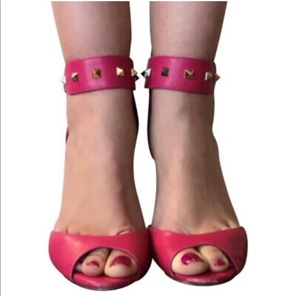 VALENTINO ROCKSTUD ANKLE STRAP FUCHSIA HOT PINK SANDALS SIZE 37.5